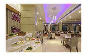 Hotel Regenta Jal Mahal, Jaipur