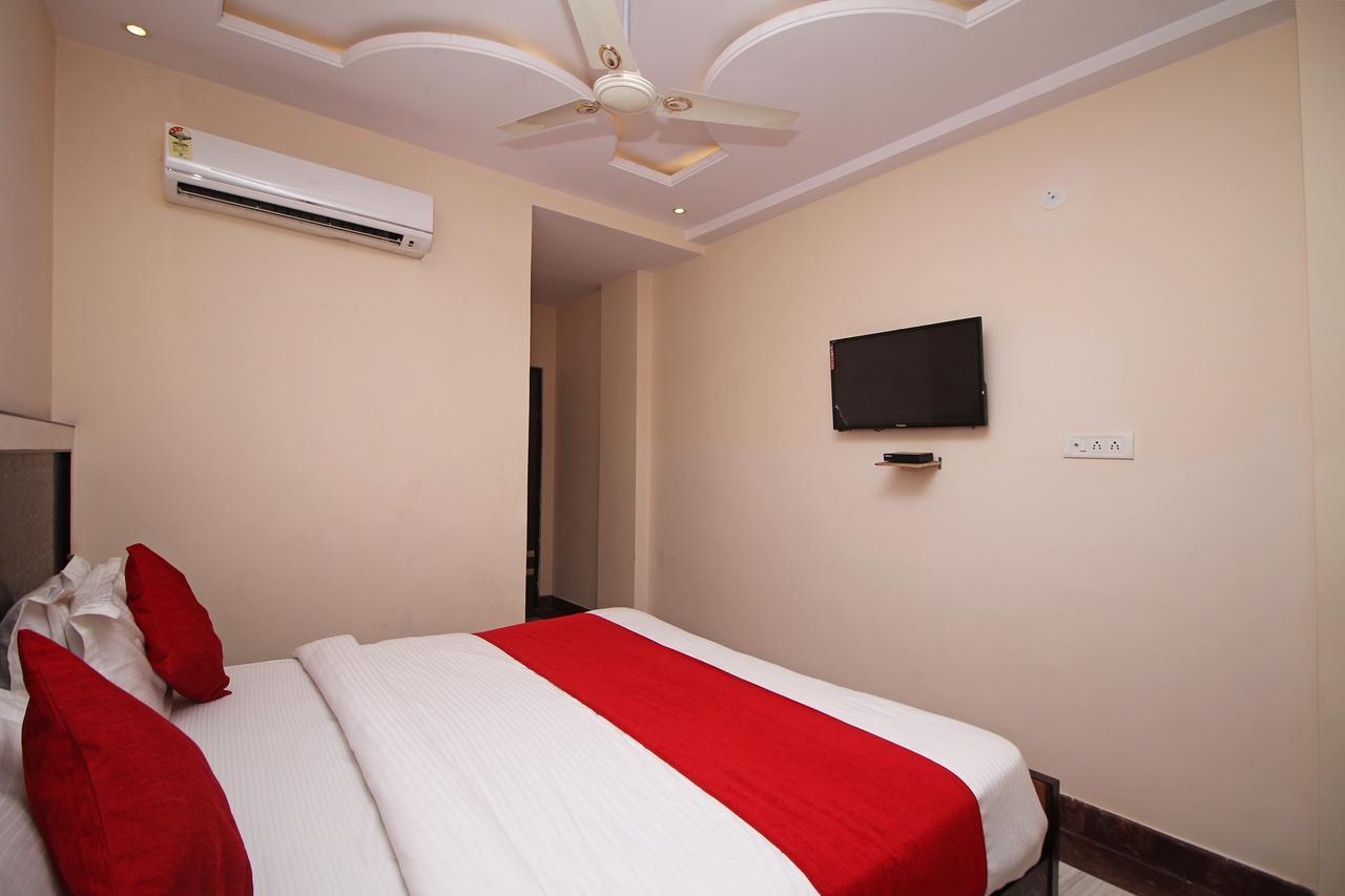 Hotel Oyo 6545 Kanhiya 3*