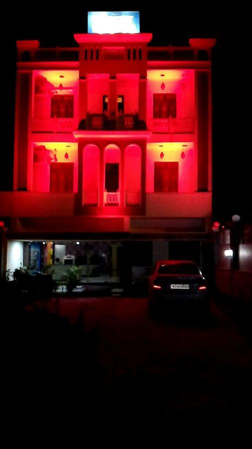 Manbhar Hotel
