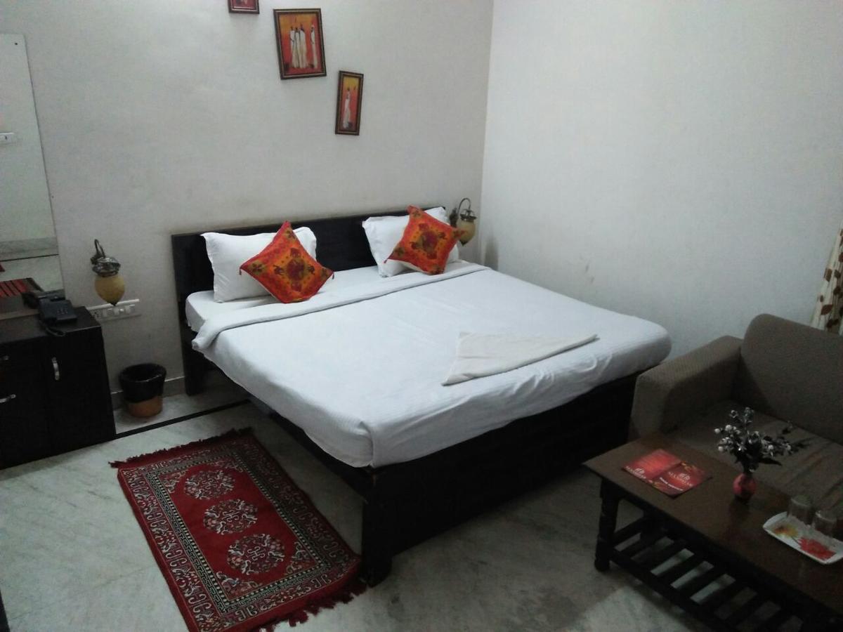 Manbhar Hotel