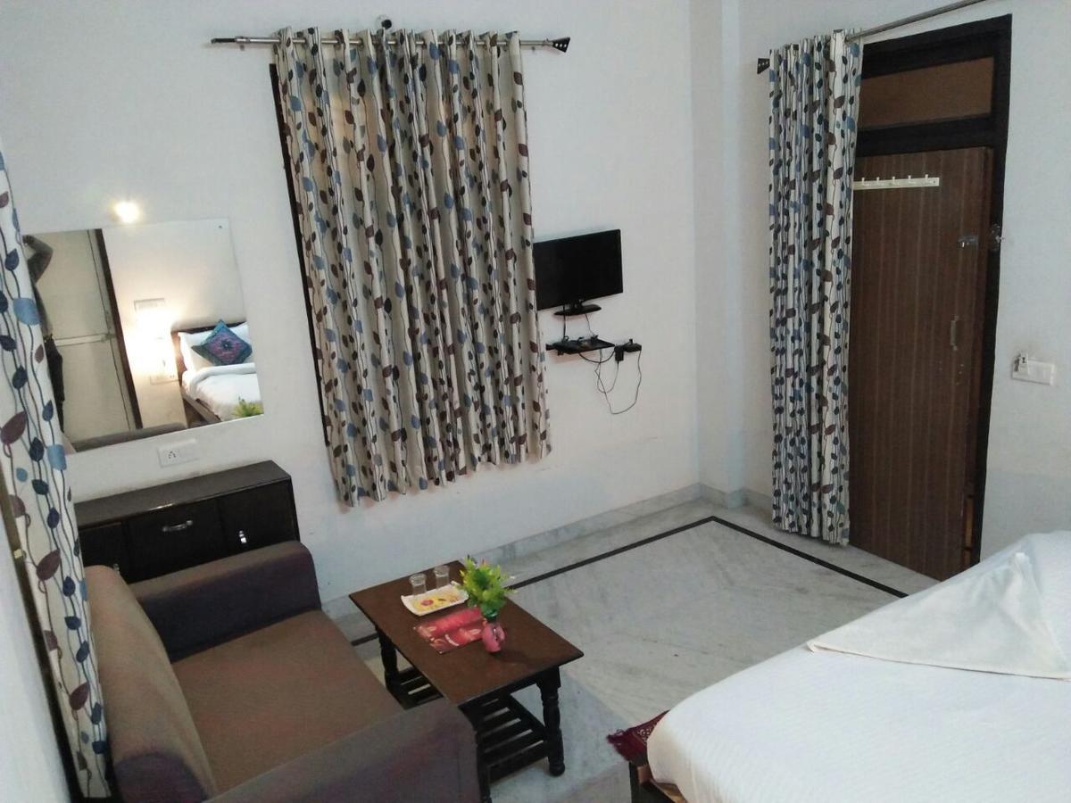Manbhar Hotel 2*