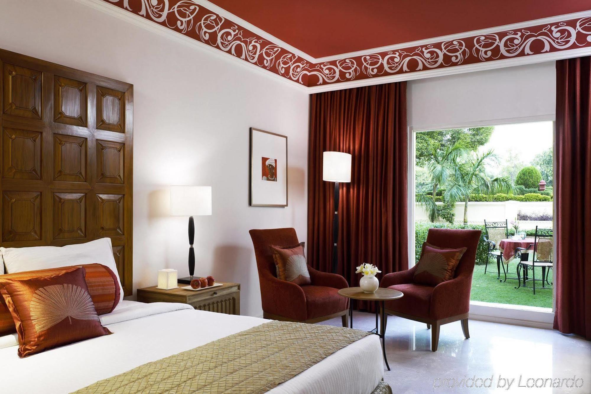 Jai Mahal Palace 5*