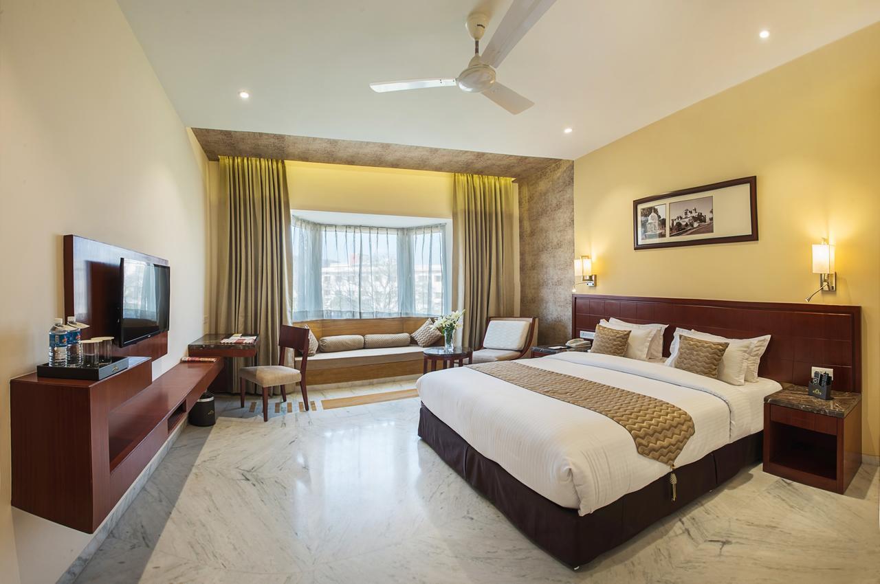 Kk Royal & Convention Centre Hotel