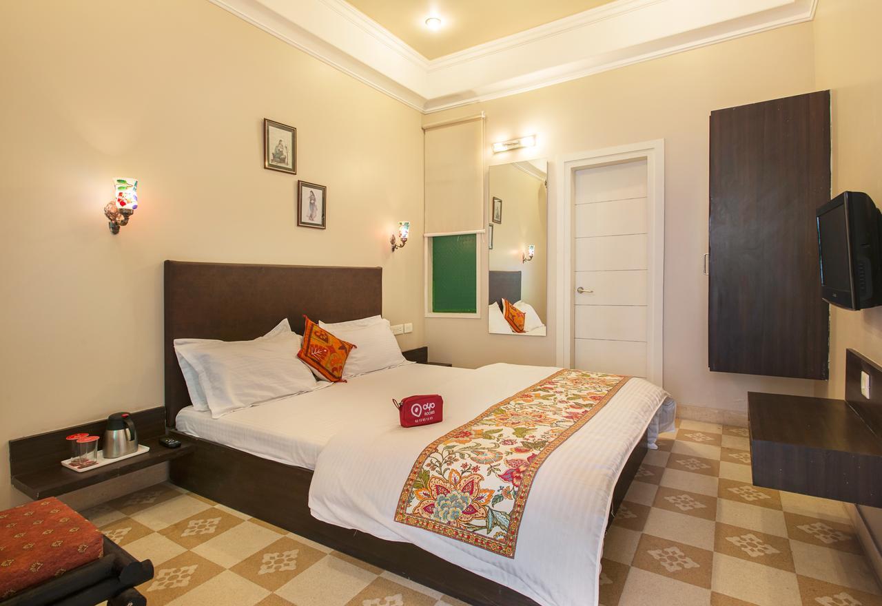 Hotel Dev Villas