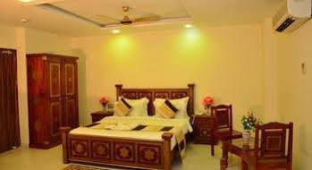 The Jal Mahal Hotel Jaipur