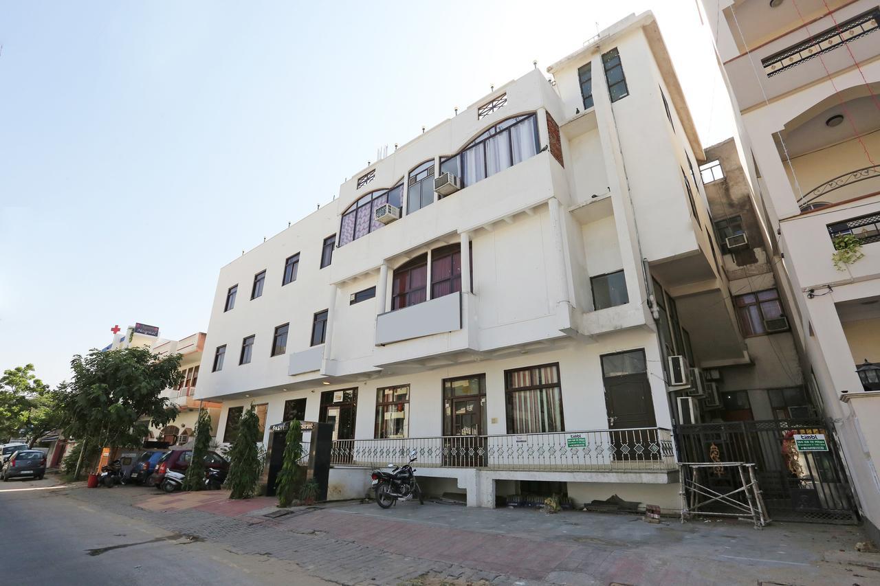 Oyo 9955 Swaruchi Palace Hotel 3*