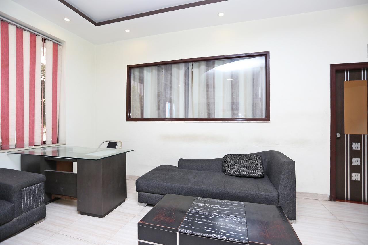 Oyo 9955 Swaruchi Palace Hotel 3*