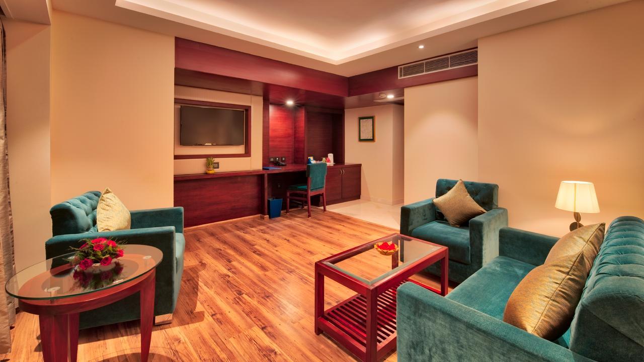 Golden Tulip Essential 4*