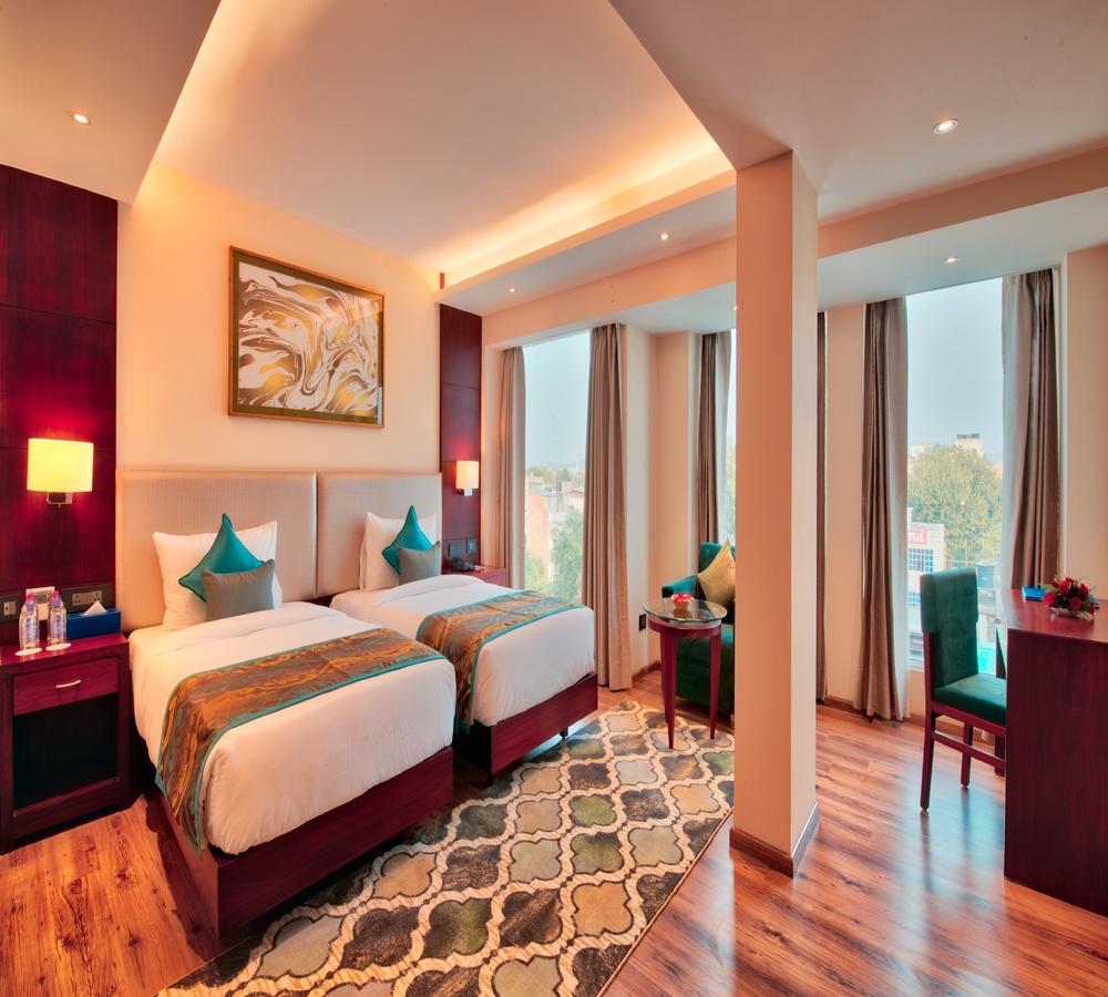Golden Tulip Essential