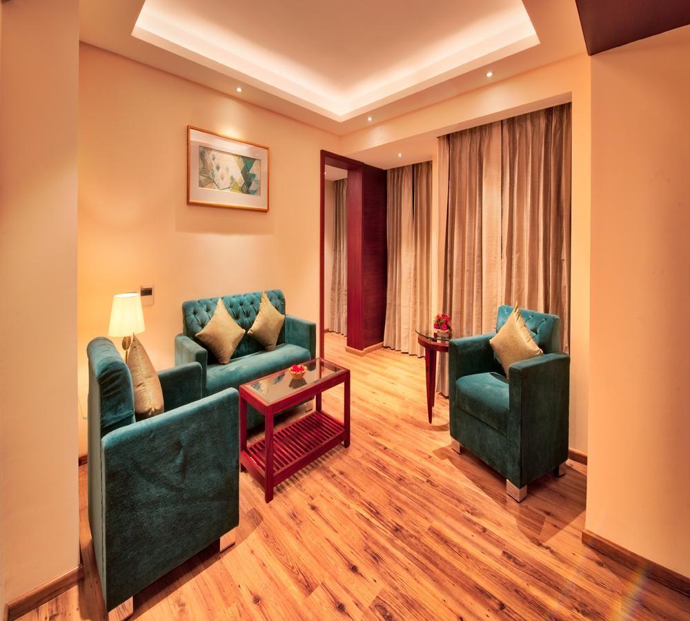 Hotel Golden Tulip Essential Jaipur
