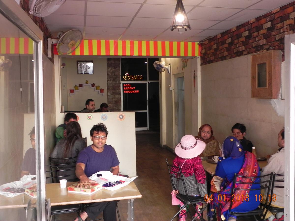 Nanus Hostel *