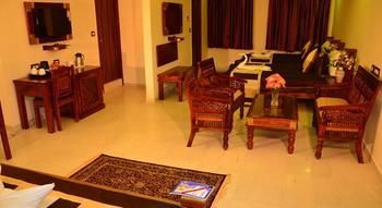 Lilypool - The Heritage Jalmahal Hotel