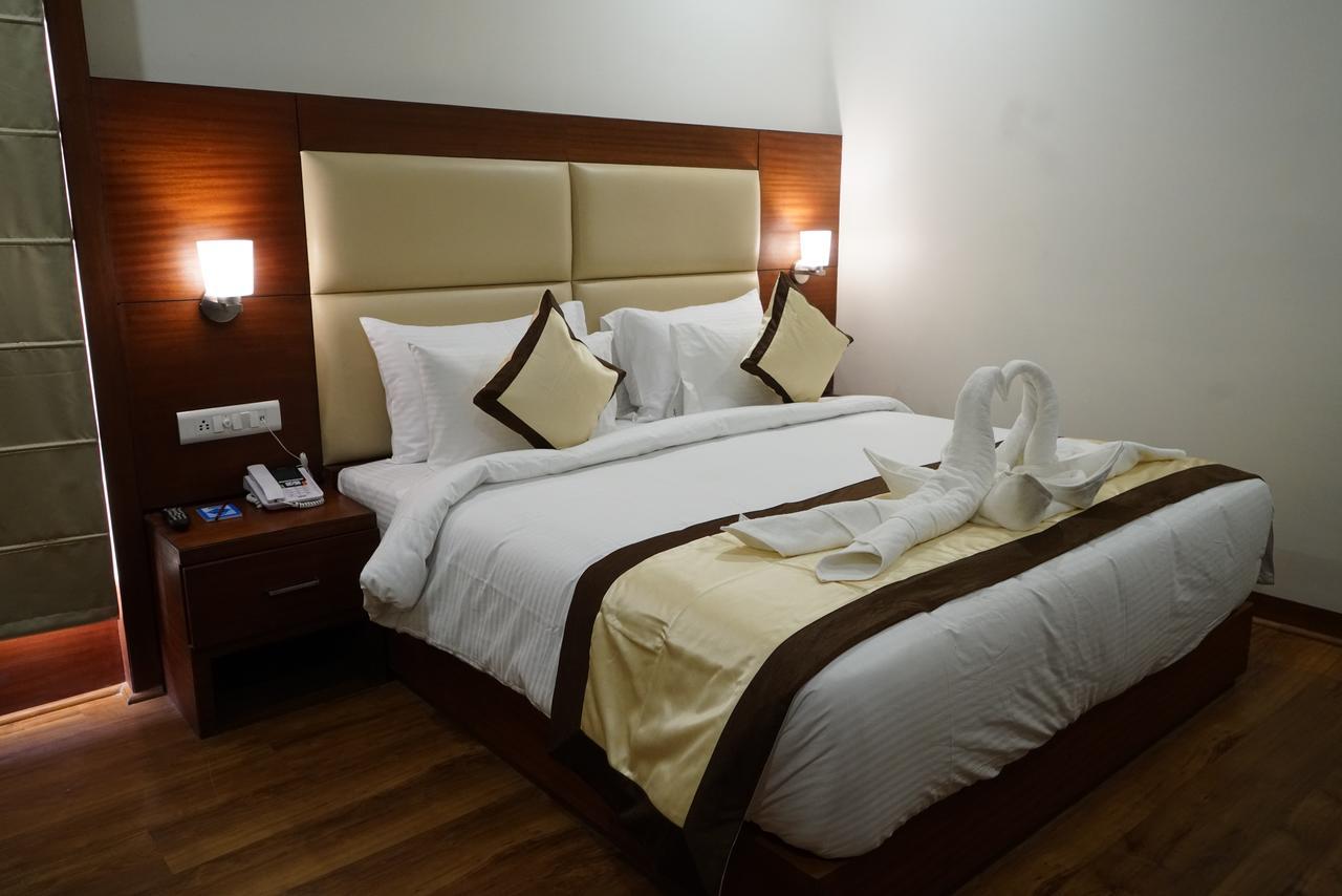 Central, 4*