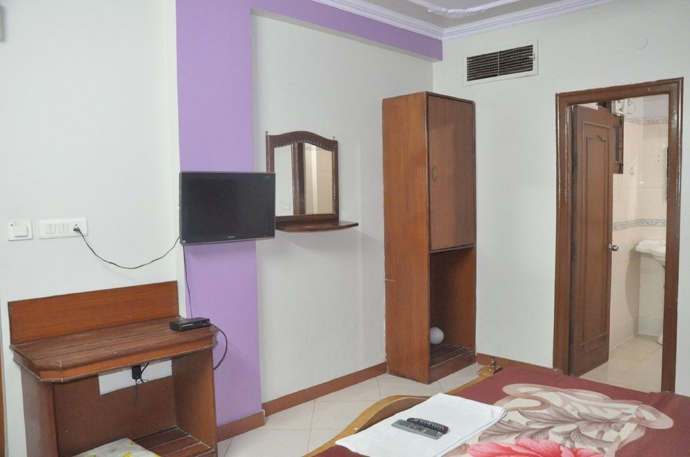 Hotel Classic Near Railway Station 3*