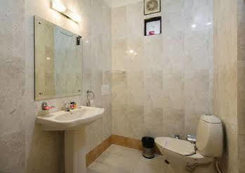 Oyo Premium Gopalpura Bypass 3* Jaipur