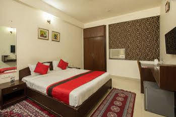 Oyo Premium Gopalpura Bypass 3* Jaipur