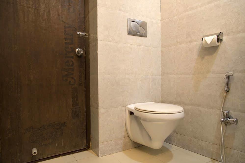 Hotel Oyo Bani Park Bhrigu Marg 3*