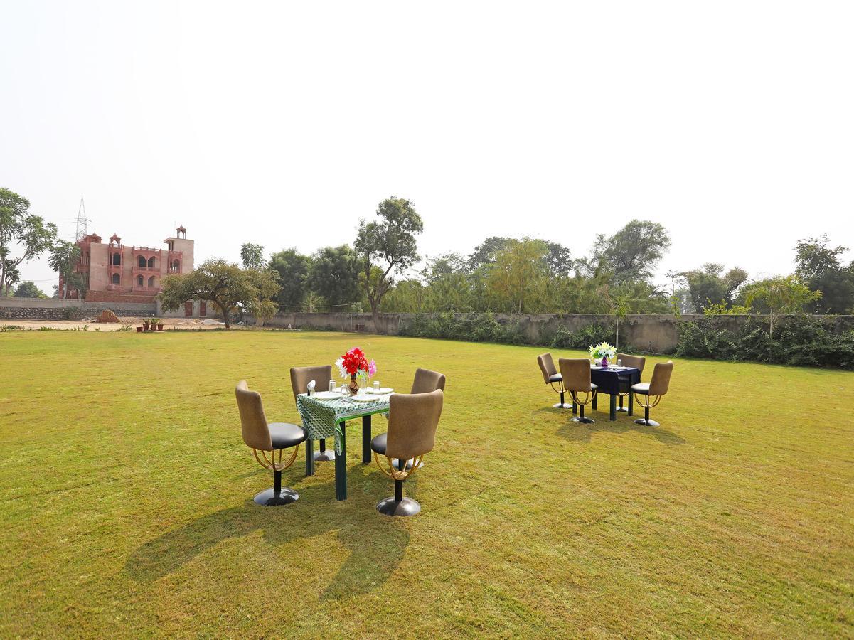 Hotel Oyo 9973 Green Valley 2*