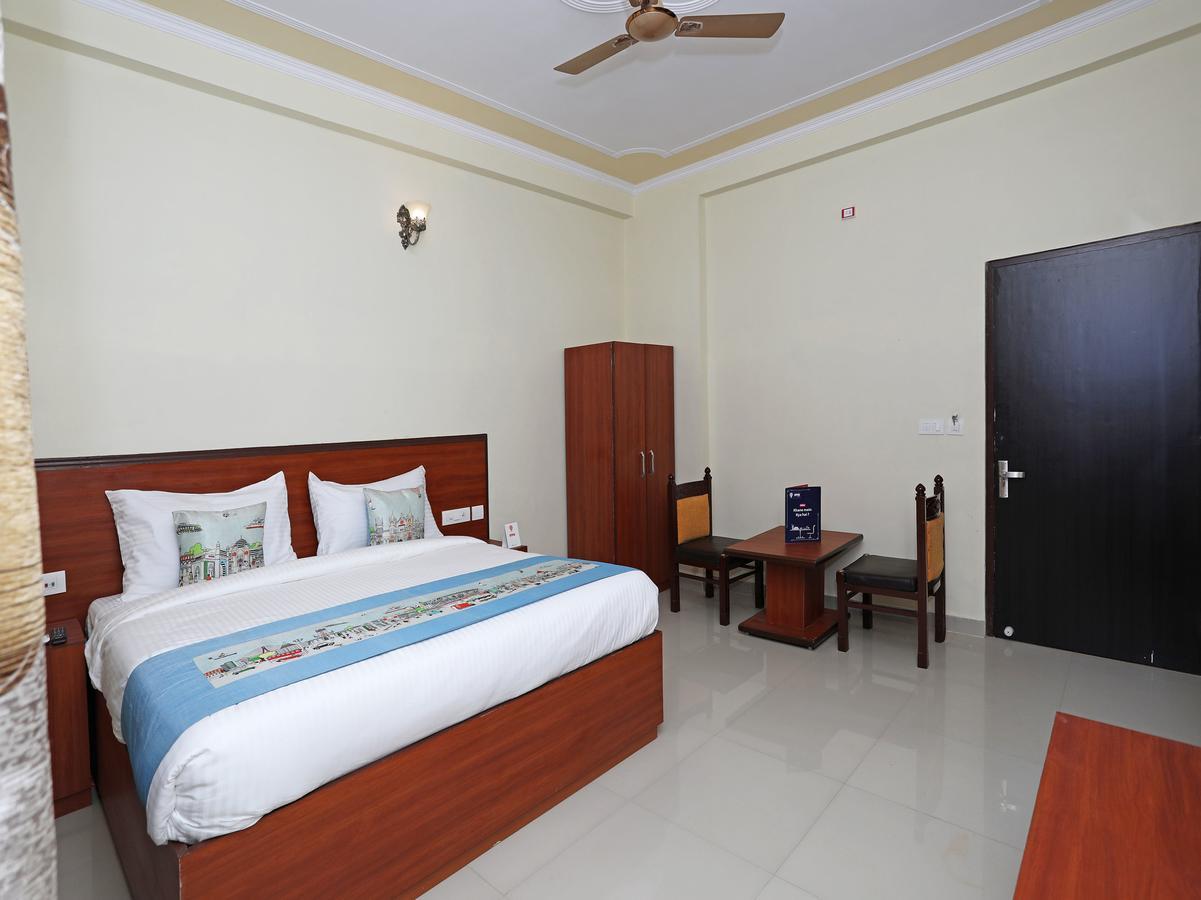 Hotel Oyo 9973 Green Valley 2*