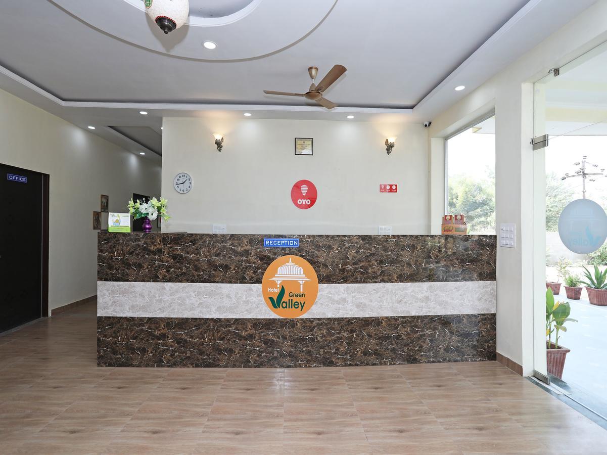 Oyo 9973 Green Valley Hotel