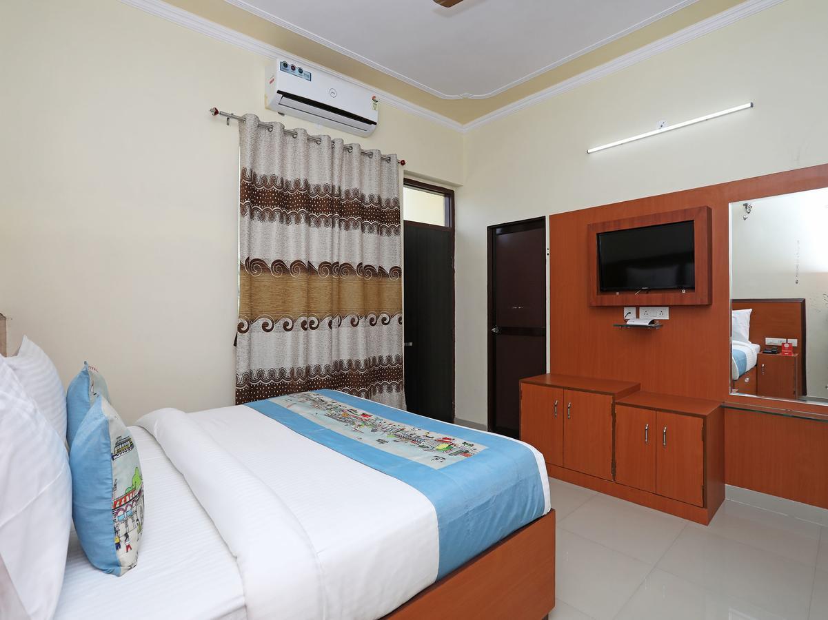 Oyo 9973 Green Valley Hotel 2*
