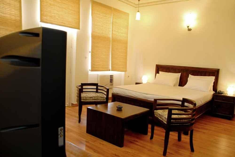 Hotel Glitz