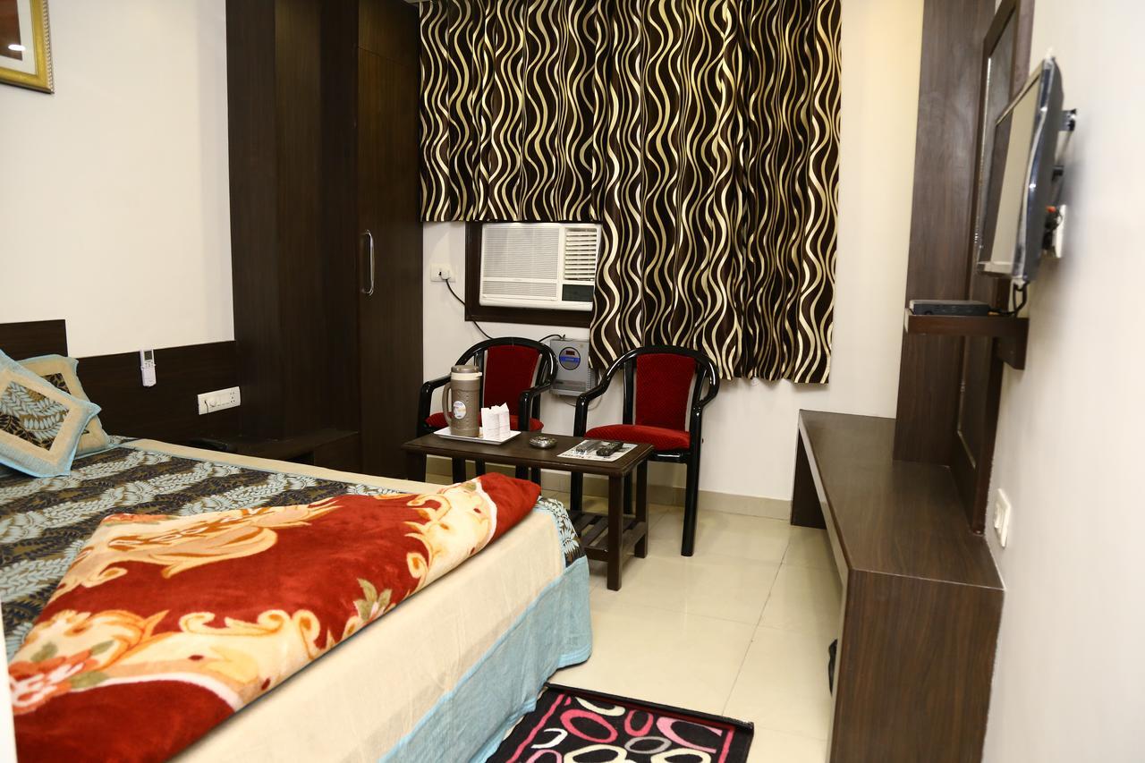 Abhinandan Hotel
