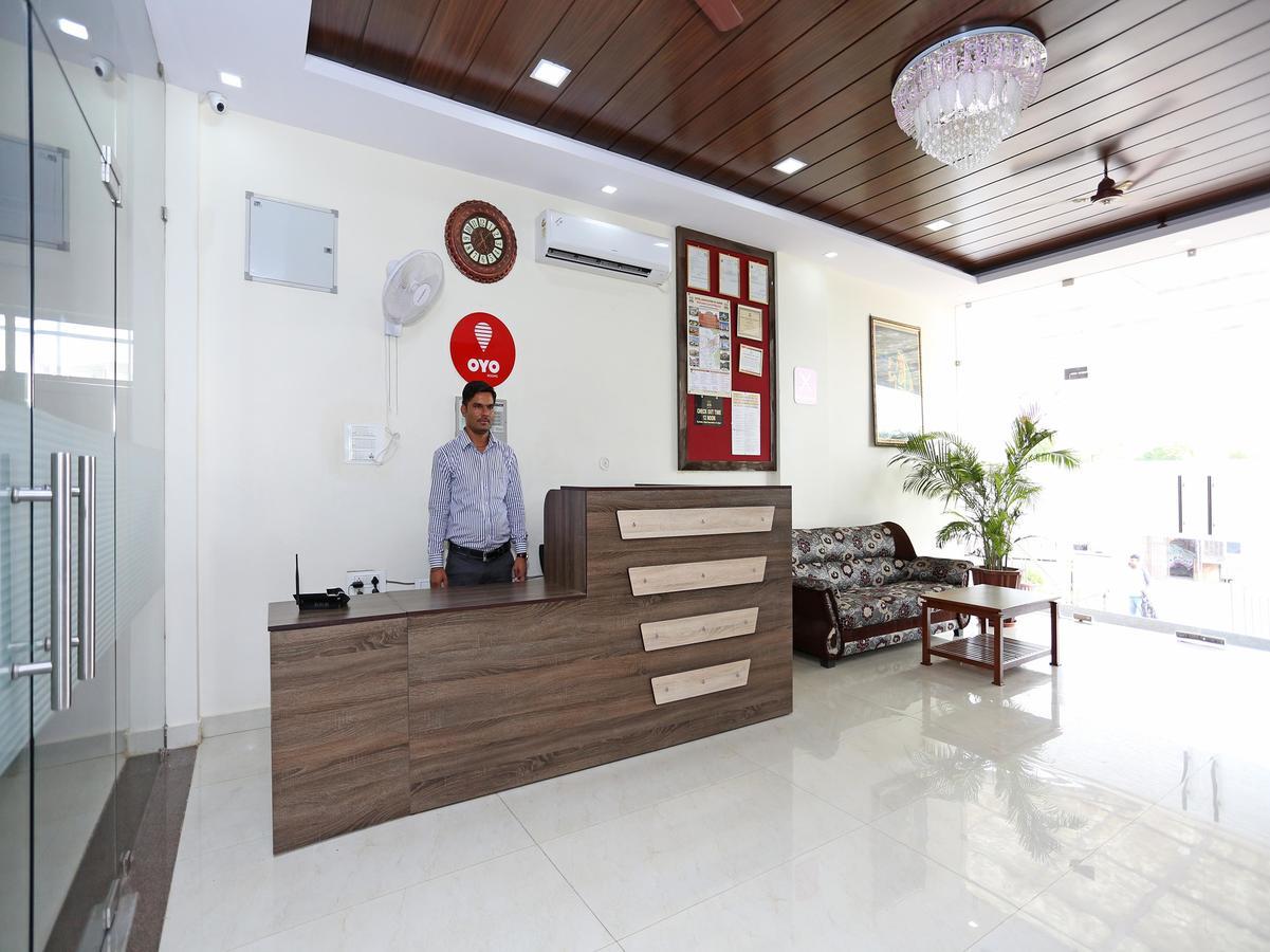Hotel Oyo 8425 Shiv Palace Jaipur