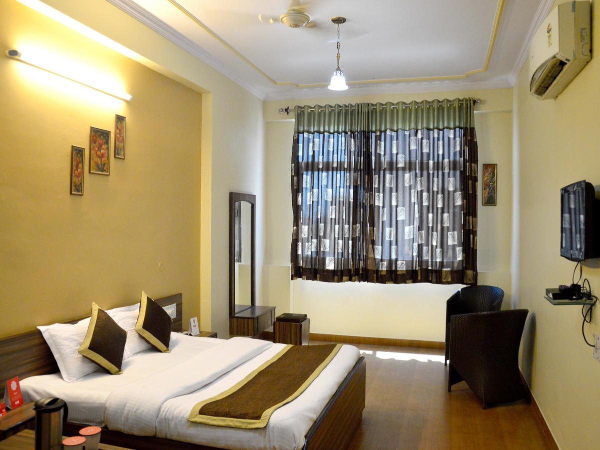 Oyo 6012 Rockwell 2*
