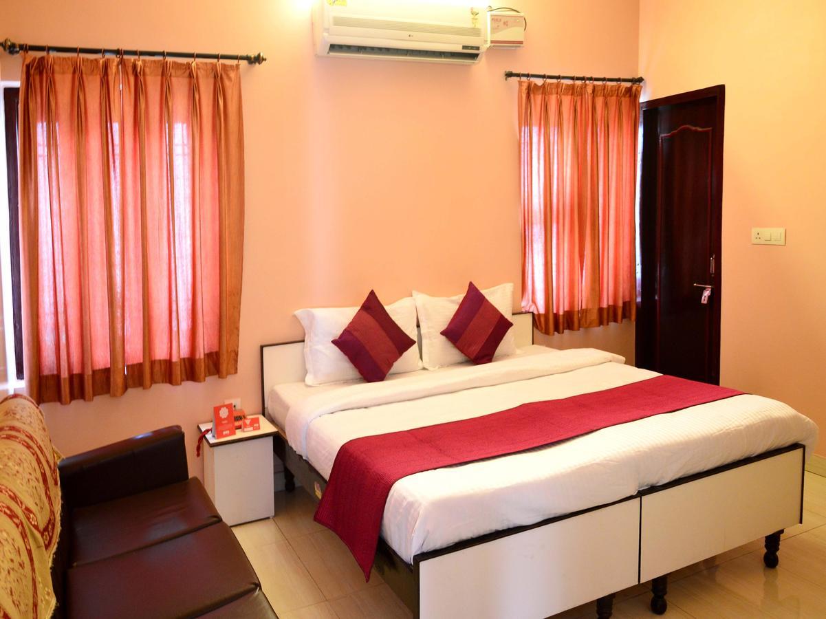 Oyo 6179 Hotel Aarjee Crescent 2* Jaipur
