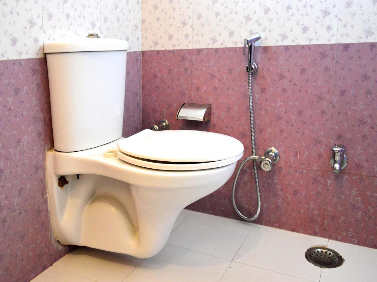 Oyo 6179 Hotel Aarjee Crescent Hotel 2*