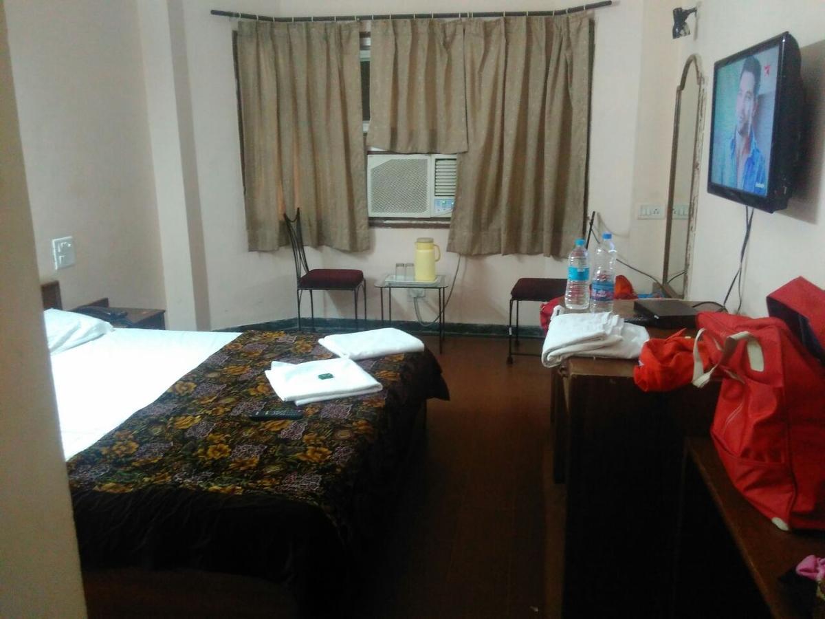 Hotel Capital O 84122 Trilok Palace
