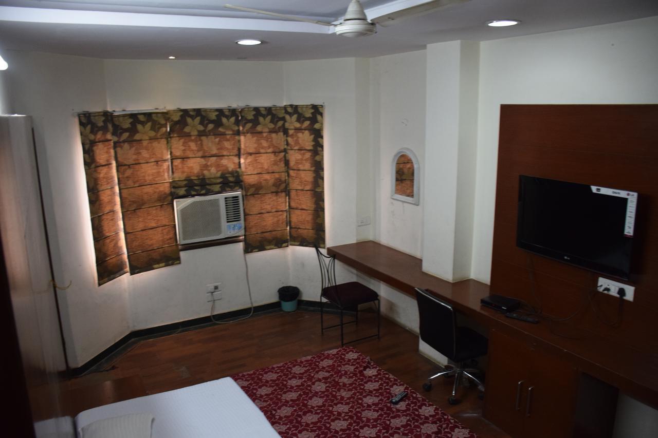 Capital O 84122 Trilok Palace Hotel Jaipur