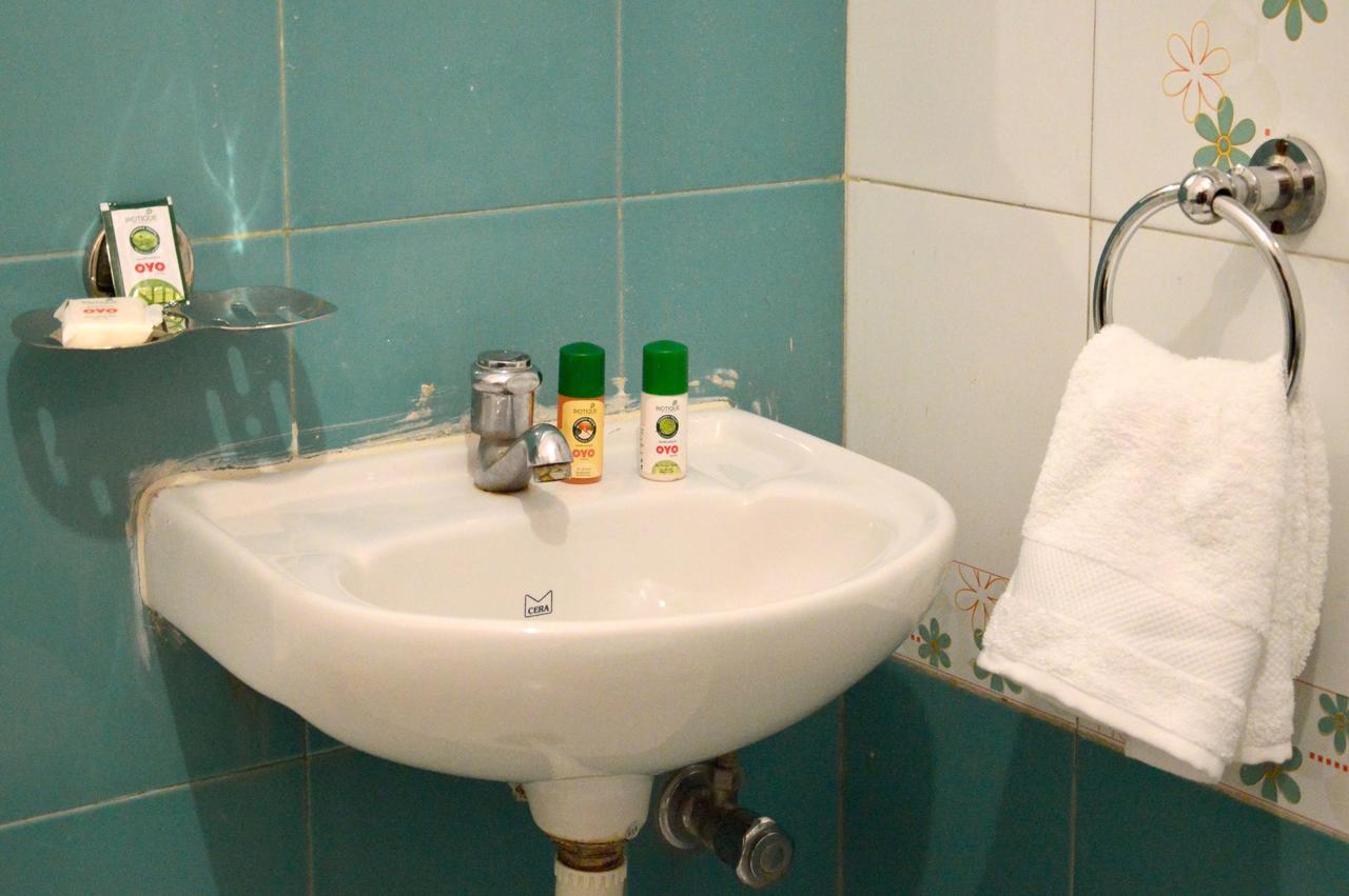 Oyo 6179 Hotel Aarjee Crescent