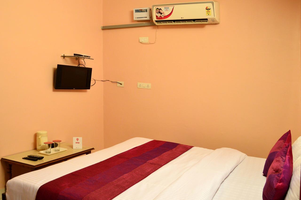 Oyo 6179 Hotel Aarjee Crescent Hotel