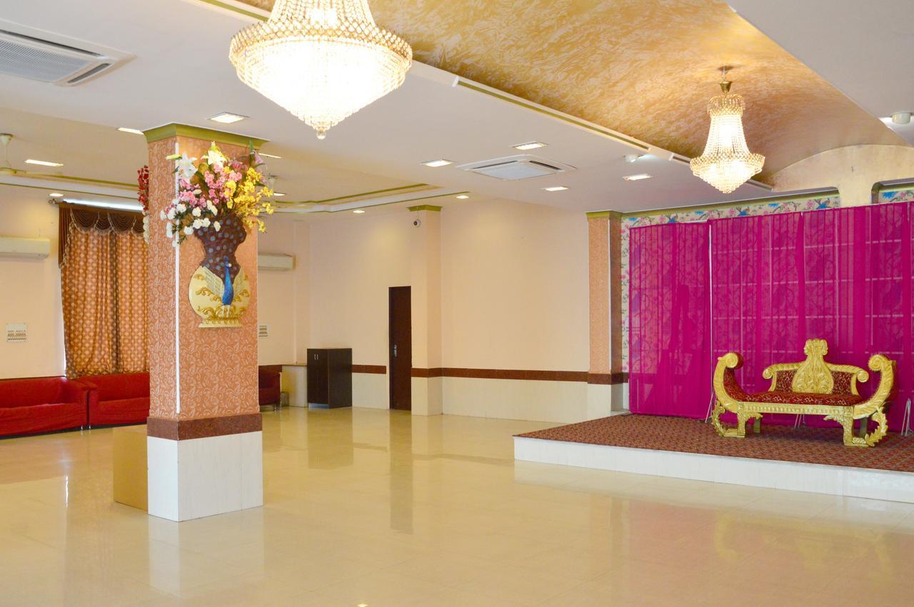 Oyo 6012 Rockwell 2* Jaipur