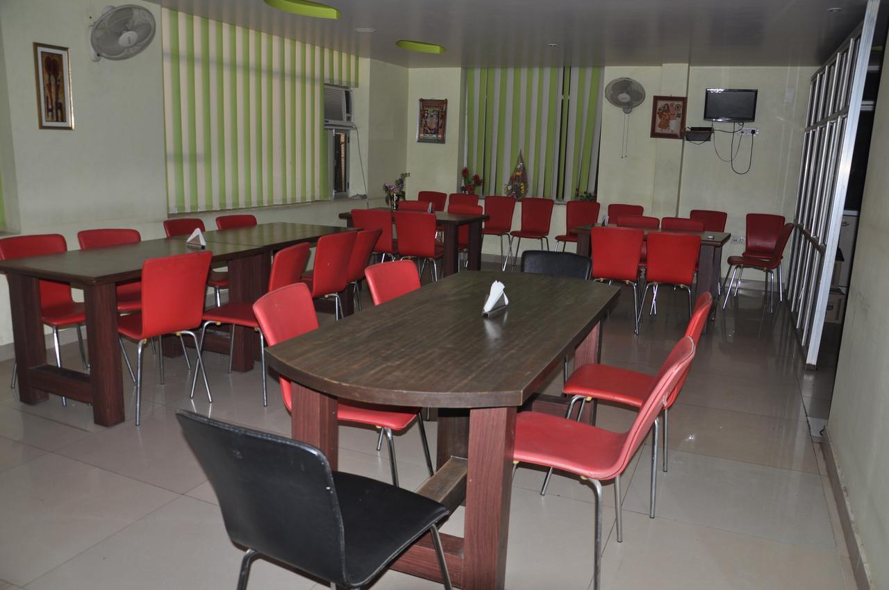 Hotel O Apple Jaipur