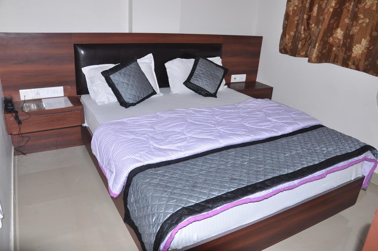 Hotel O Apple 3*