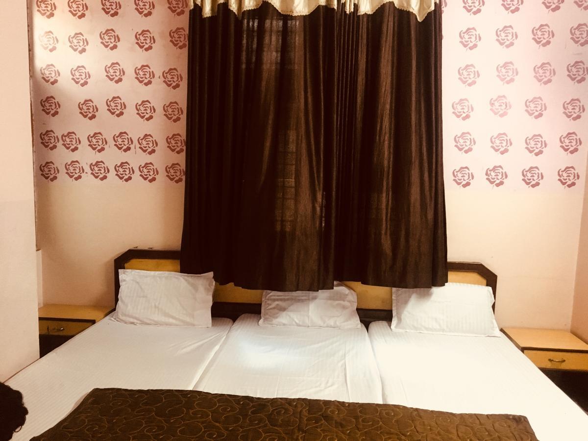 Chitra Palace Hotel