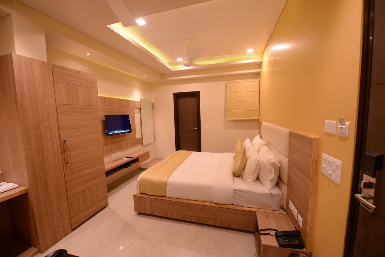 Silver Pride Hotel 3*