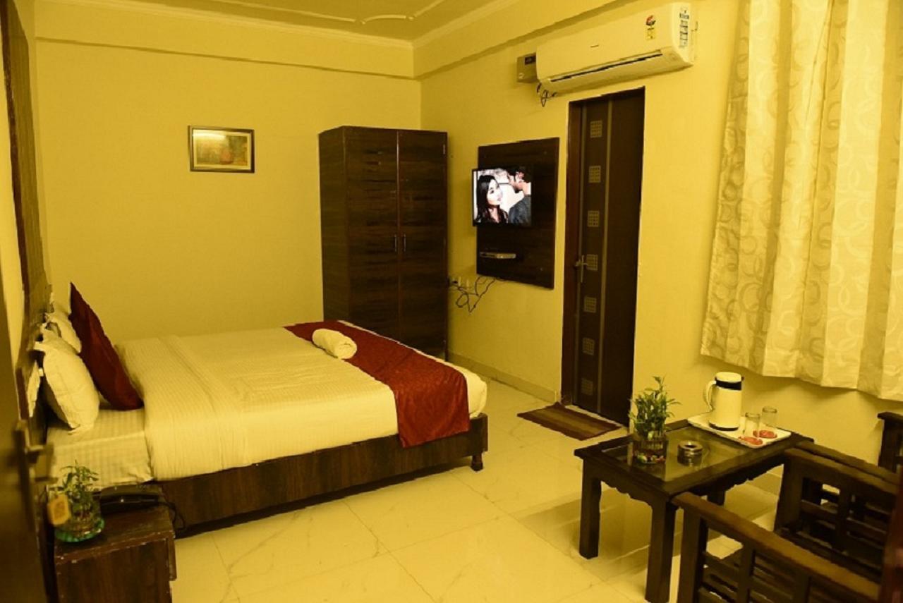 Hotel Sky Heights 3*