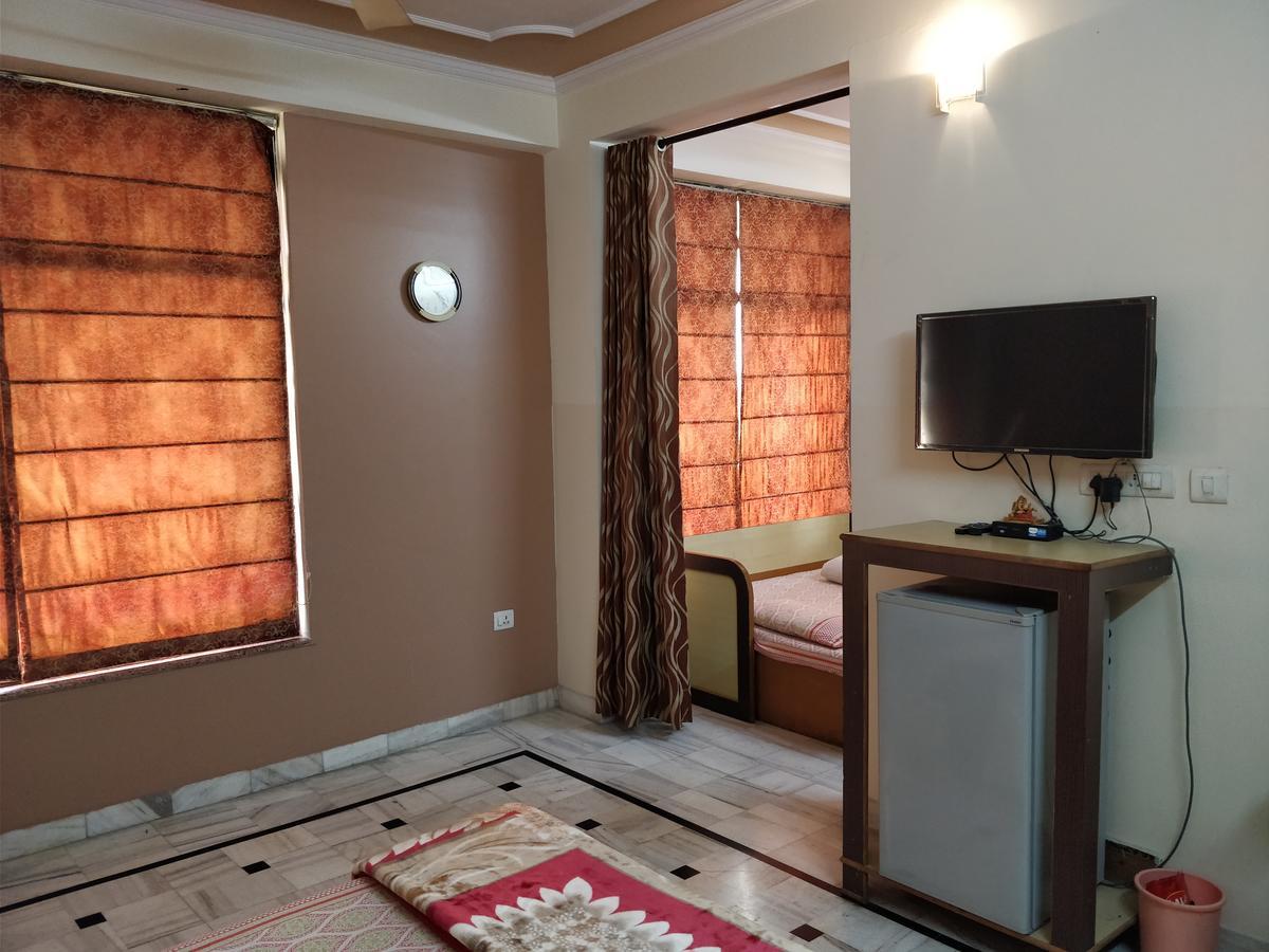 Guest house Sumitra Enclave *