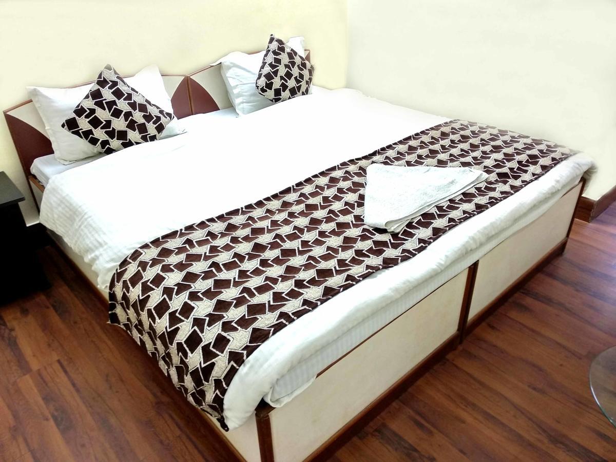 Hotel Ishwar 2*