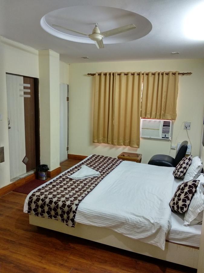 Hotel Ishwar 2*