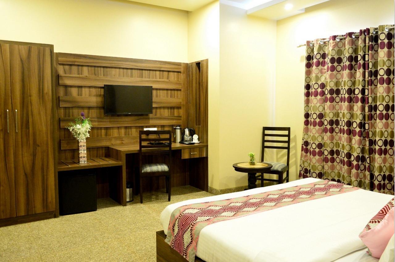 Hotel Neelam Paradise 3*