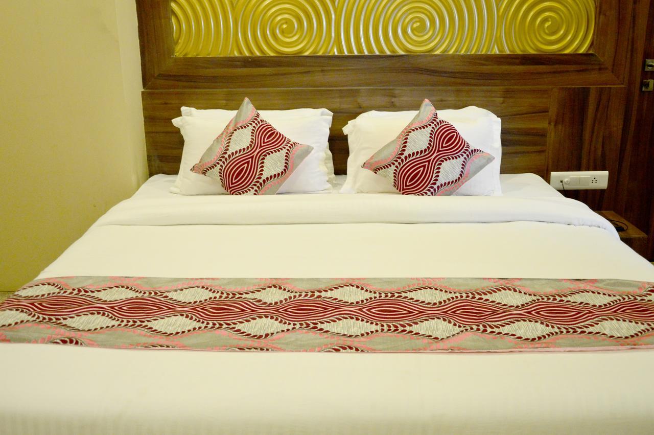Neelam Paradise Hotel Jaipur