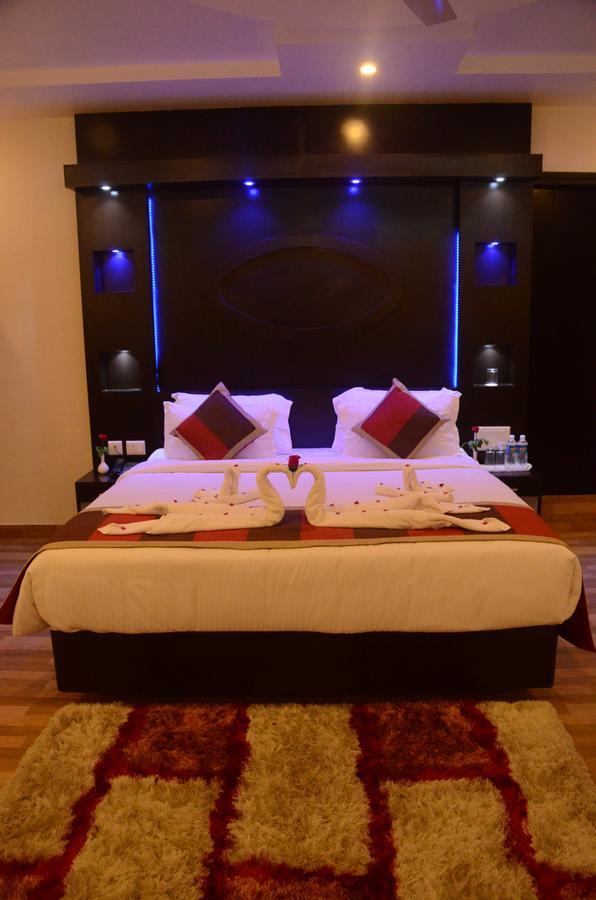 Hotel Om Palace Ajmer Road Jaipur