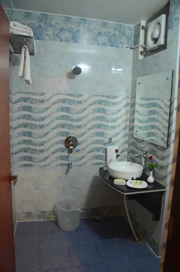 Hotel Om Palace Ajmer Road
