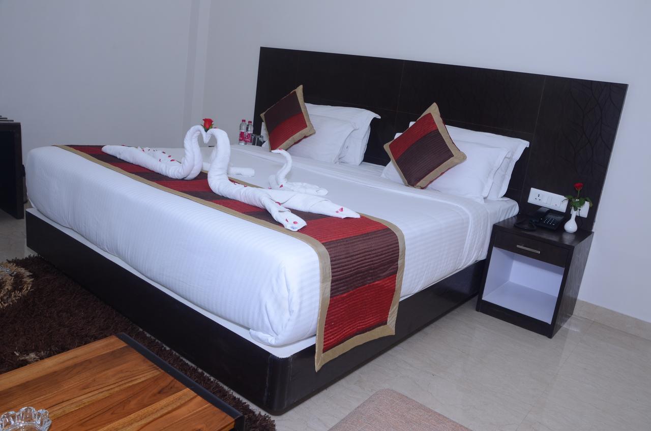 Hotel Om Palace Ajmer Road Jaipur