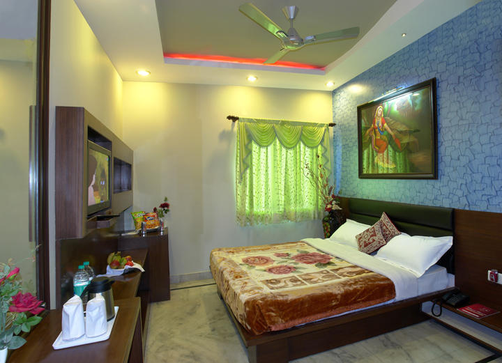 Royal Hotel